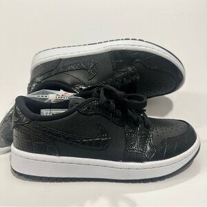 Nike Jordan Air Low Men’s Size 4, Black and White Men's Sneakers